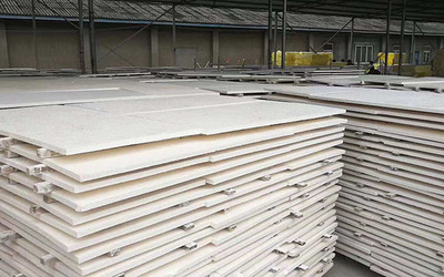 四川改性聚苯板 引領綠色建筑新潮的新型建筑材料制造